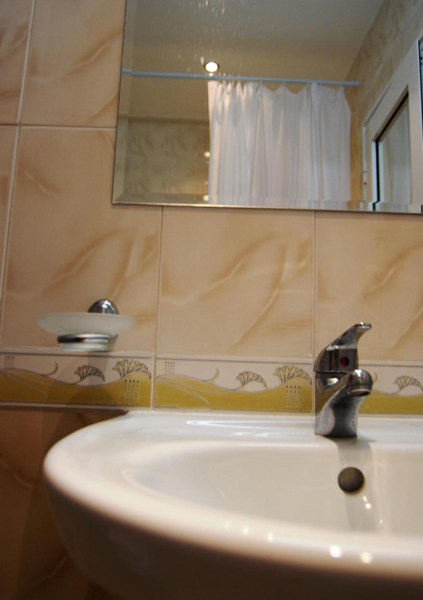 סבטי ולאס Bright Studio With Parking & Pool מראה חיצוני תמונה